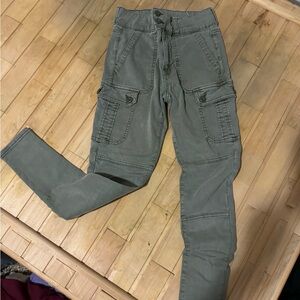 American eagle size 4 olive colored pants